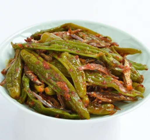 Intip resep tumisan ikan teri ala korea yang terasa gurih dan manis. (Foto: Dok. Endeus TV)