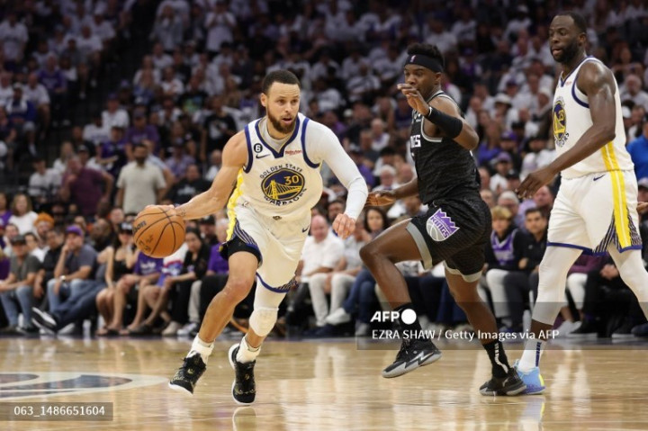 Playoff NBA: 50 Poin Curry Bantu Warriors Bungkam Kings