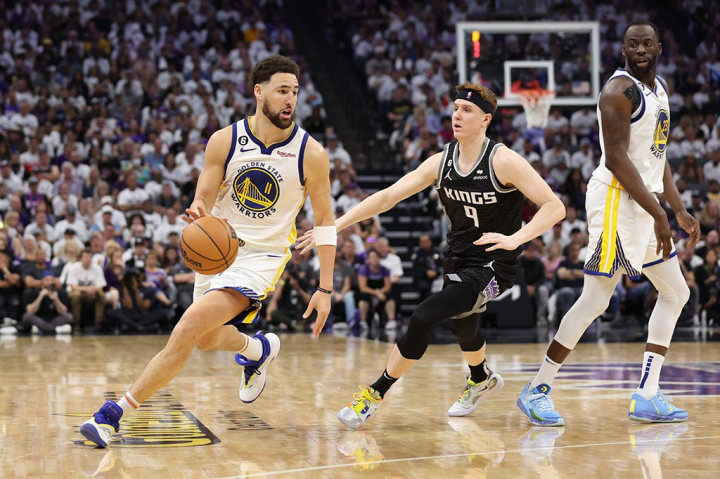 NBA: Stephen Curry Bawa Warriors ke Semifinal Wilayah