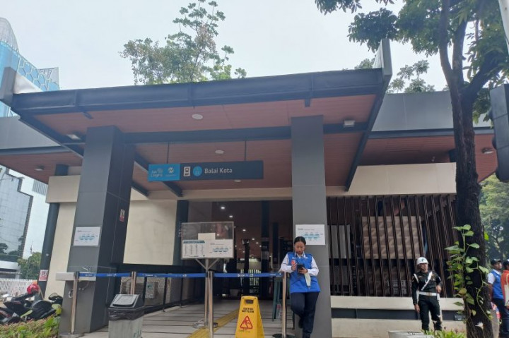 Berita Nasional Populer, Penyesuaian Rute Transjakarta Hingga Pemanggilan Dito