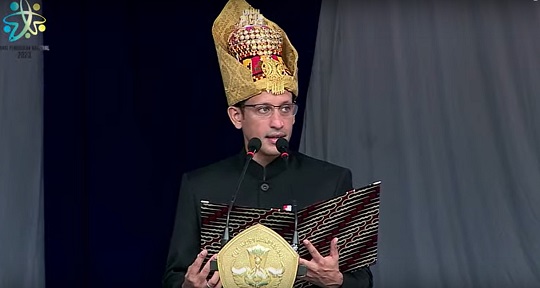 Mendikbudristek Nadiem Makarim saat Upacara Hari Pendidikan Nasional 2023. Medcom.id/Ilham Pratama Putra