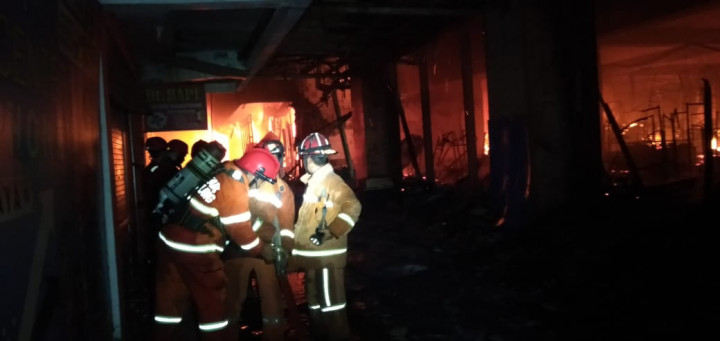 Polisi Selidiki Penyebab Kebakaran Malang Plaza