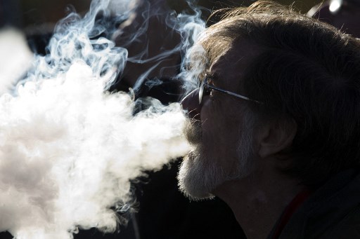 Tekan Angka Perokok Muda, Australia Larang Vaping untuk Kegiatan Rekreasi