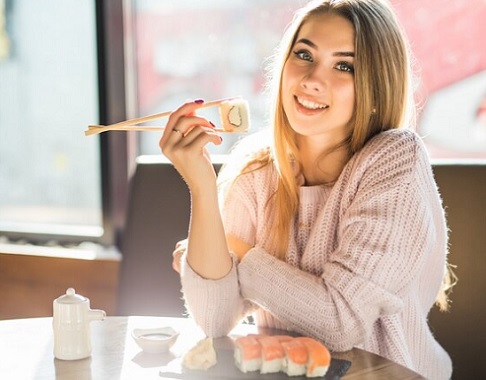 Ternyata, 5 Makanan Antioksidan Ini Bisa Bikin Kulit Bercahaya, Lho!