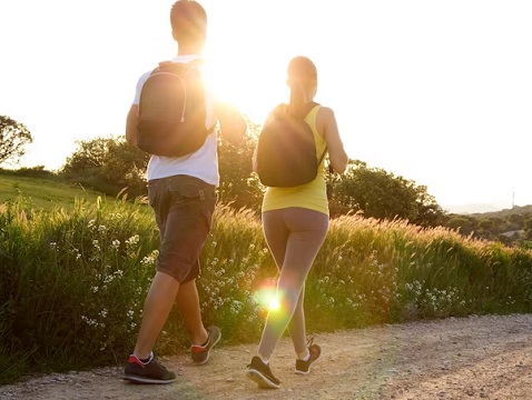 Berjalan adalah olahraga yang paling mudah dilakukan. (Foto: Ilustrasi. Dok. Freepik.com)