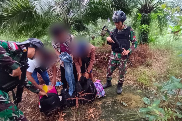 Lewat Jalur Tikus, Calon PMI Ilegal Asal NTB Diamankan di Perbatasan RI-Malaysia