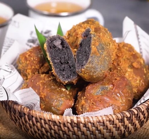 Si legit manis, gemblong serta perjalanan panjangnya. (Foto: Dok. Endeus TV)