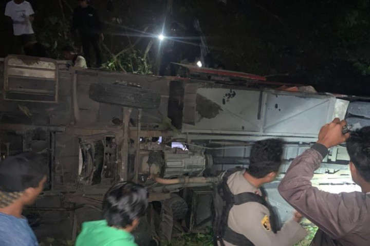 30 Santri jadi Korban Bus Masuk Jurang di Sulteng