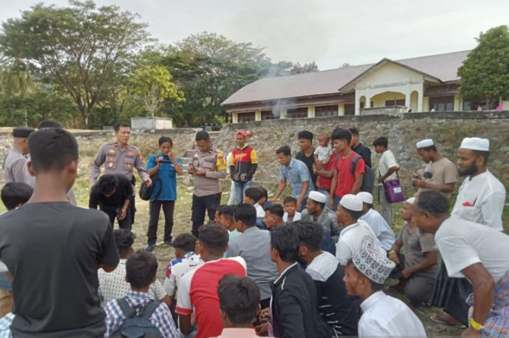 141 Pengungsi Rohingya Aceh Besar Dipindahkan ke Padang Tiji