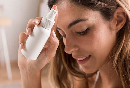 Sunscreen spray. (Foto: Ilustrasi. Dok. Freepik.com)