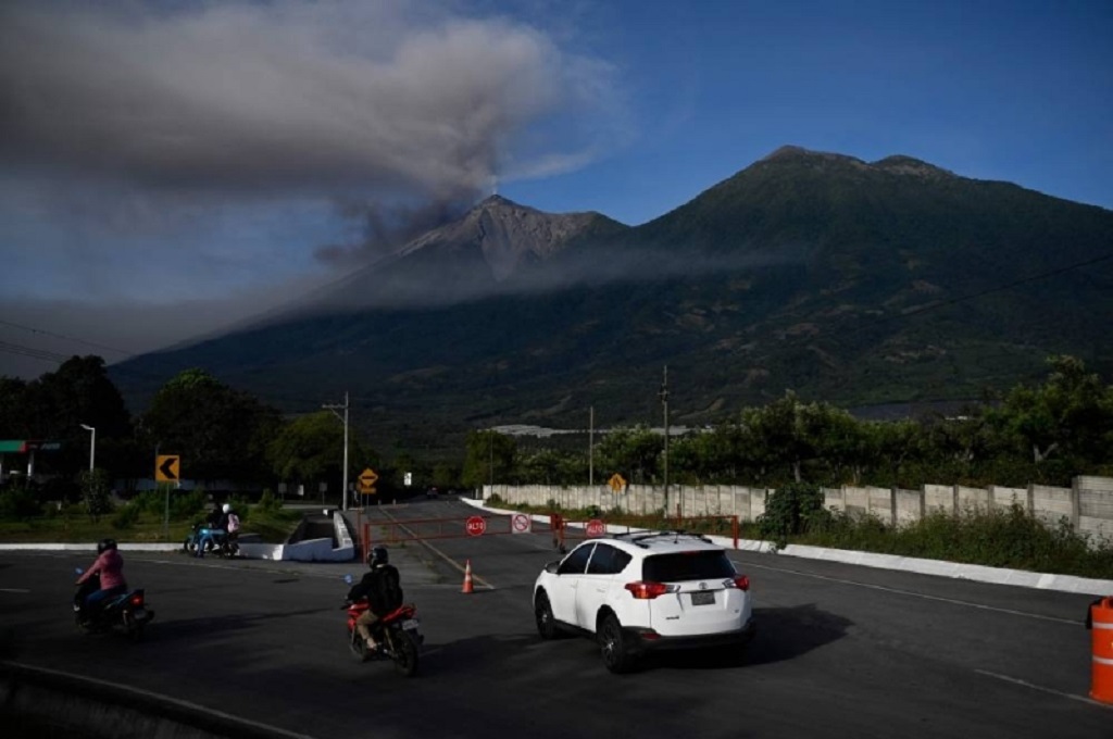 Gunung Fuego di Guatemala. Foto: AFP