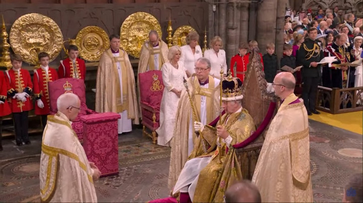 Breaking: Dimahkotai, Charles III Resmi Jadi Raja Inggris