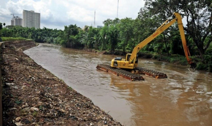 Pemprov DKI Prioritas Tangani 6 Lokasi Rawan Banjir di Ciliwung
