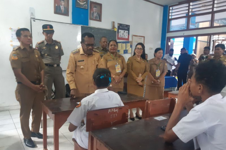 Pemkot Jayapura Pastikan Ujian SMP Berjalan Lancar