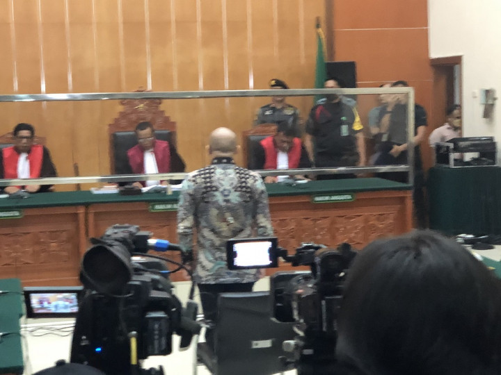 Tok! Teddy Minahasa Divonis Hukuman Penjara Seumur Hidup