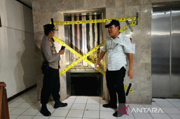 Polisi Selidiki Unsur Kelalaian Tewasnya Teknisi Lift di Kantor Ganjar