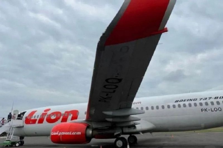 Cuaca Buruk, Lion Air Rute Jakarta-Bengkulu Mendarat Darurat di Palembang