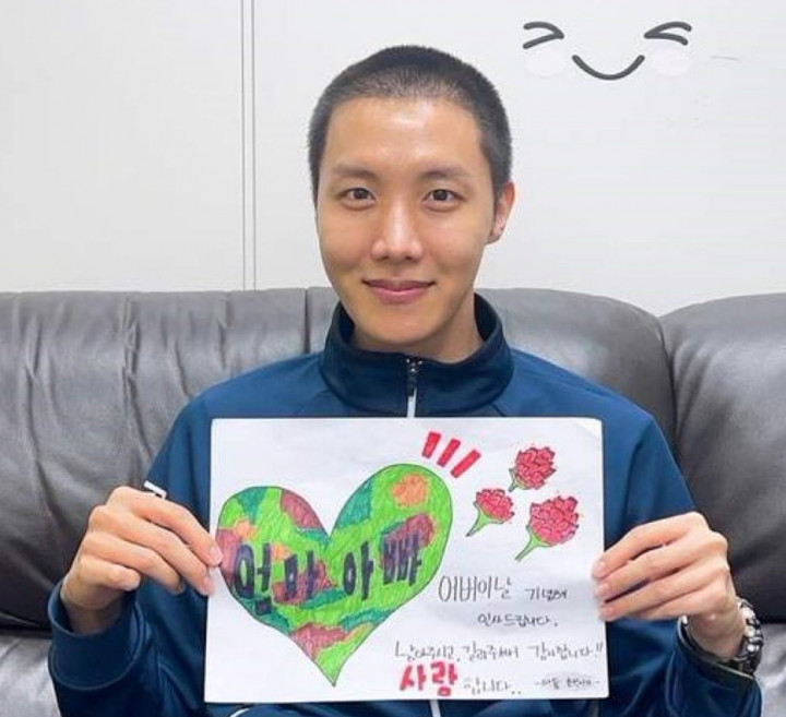 Lagi Wamil, J-Hope BTS Kirim Pesan Haru untuk Orang Tuanya