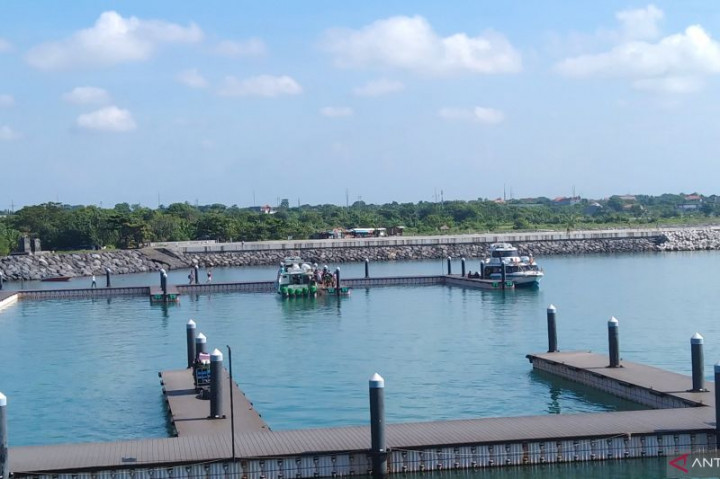 Pelabuhan di Bali Diprediksi Bergelombang Hingga 2,5 Meter