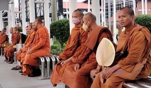 Ritual Thudong Jelang Waisak, Biksu dari 3 Negara Jalan Kaki ke Borobudur