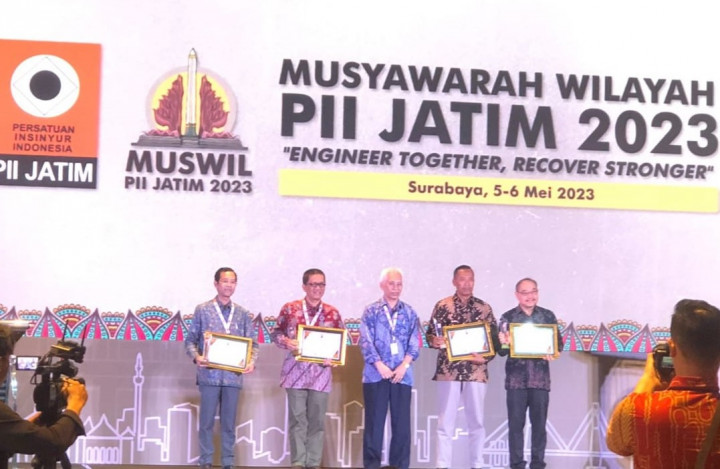 Kampus Paling Banyak Cetak Insinyur, ITS Raih Penghargaan dari PPI Jatim