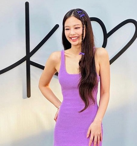 jennie blackpink purple dress Cre: aki_0930