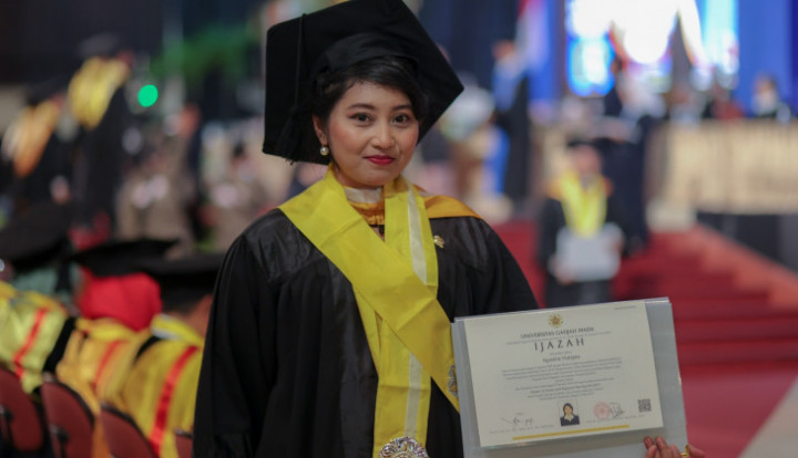 Keren! Mahasiswi UGM Lulus Program Master <i>Double Degree</i> dan Sabet Penghargaan dari Kampus Jepang