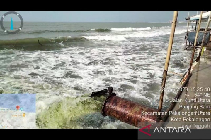 Pesisir Utara Pekalongan Diterjang Banjir Rob