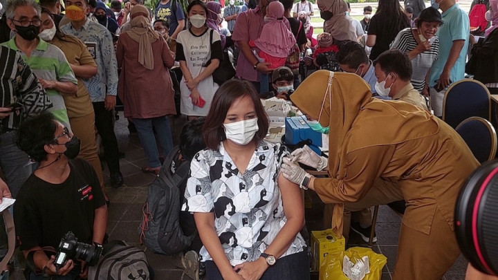 Tekan Lonjakan Covid-19, Kemenkes Genjot Vaksinasi <i>Booster</i> Kedua