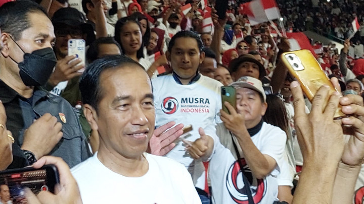 Jokowi Hadiri Acara Relawannya di Istora