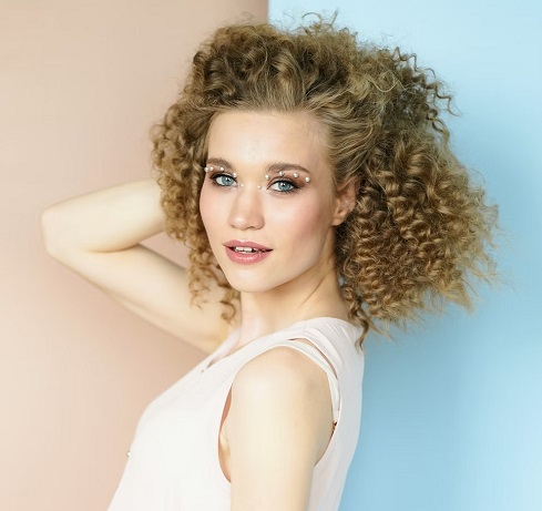 Cara Mengidentifikasi dan Merawat 3 Jenis Rambut yang Berbeda