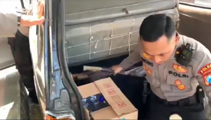 Pilkades Bangkalan Mencekam, Polisi Amankan Puluhan Senjata Tajam