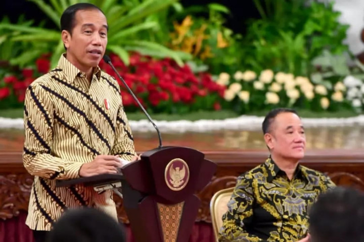 Jokowi Terima Kunjungan 80 Pengurus dan Dewan PSMTI di Istana