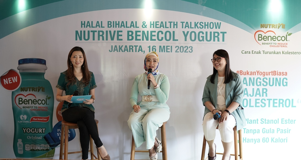 Dengan mengonsumsi Nutrive Benecol dan diimbangi gaya hidup sehat serta olahraga, mengontrol kolesterol akan lebih mudah (Foto:Dok)