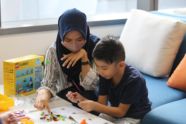 Permainan konstruktif lego jadi pilihan edukatif yang menghibur untuk si kecil. (Foto: Dok. Istimewa)