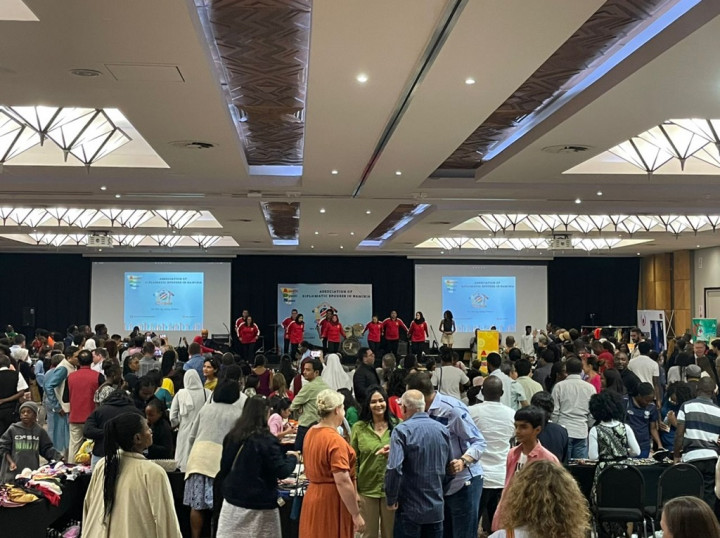 Gemu Famire dan Jajanan Pasar Indonesia Meriahkan Bazar Internasional di Namibia