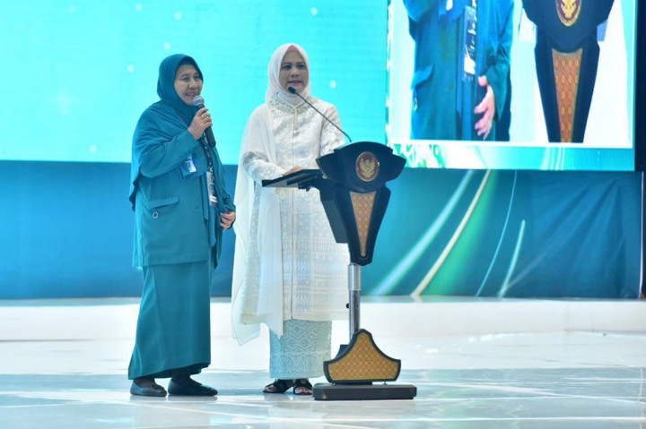 Ibu Iriana dan Anggota OASE KIM Hadiri Peringatan HKG PKK ke-51 Tahun 2023