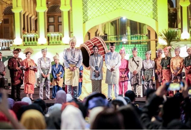 Wamenparekraf Angela Tanoesoedibjo saat membuka Gelar Melayu Serumpun 2023. (Foto: Kemenparekraf)