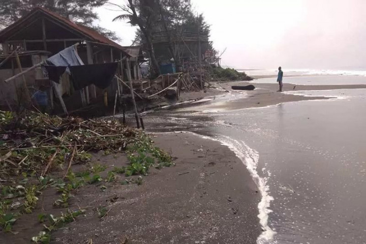 Waspada! Potensi Banjir Rob di Pesisir Selatan Jawa