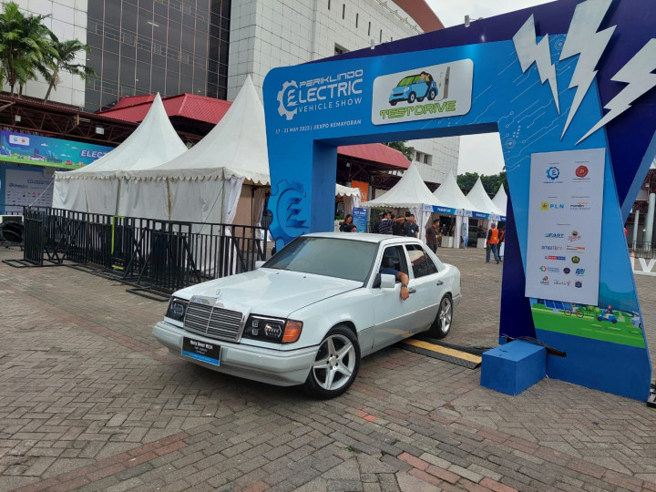 Mobil Tua Dikonversi Jadi Mobil Listrik, Periklindo: Klasik Futuristik