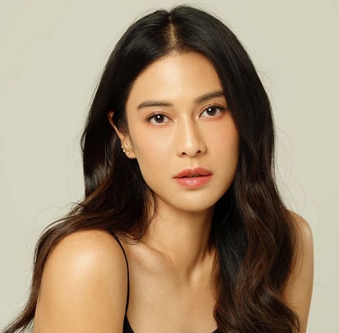 Trik Jitu Dian Sastro Atasi Rambut Rontok, Bisa Langsung Dicoba!