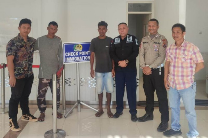Imigrasi Atambua Periksa 2 WNA Terdampar di Perairan Wini NTT