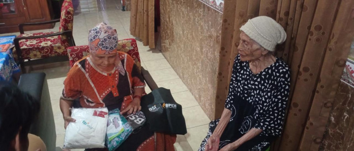 Cerita Lansia Asal Malang Gagal Berangkat ke Tanah Suci Akibat Pendamping Tak Masuk Kuota Haji