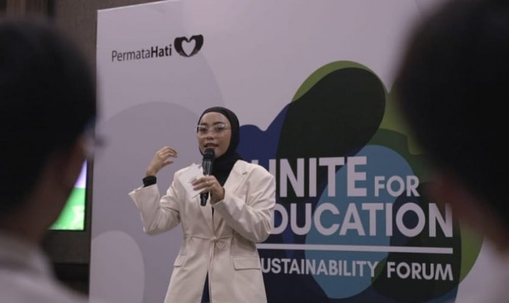 Lulusan SMK, Risa Sukses Jadi Desainer Fesyen