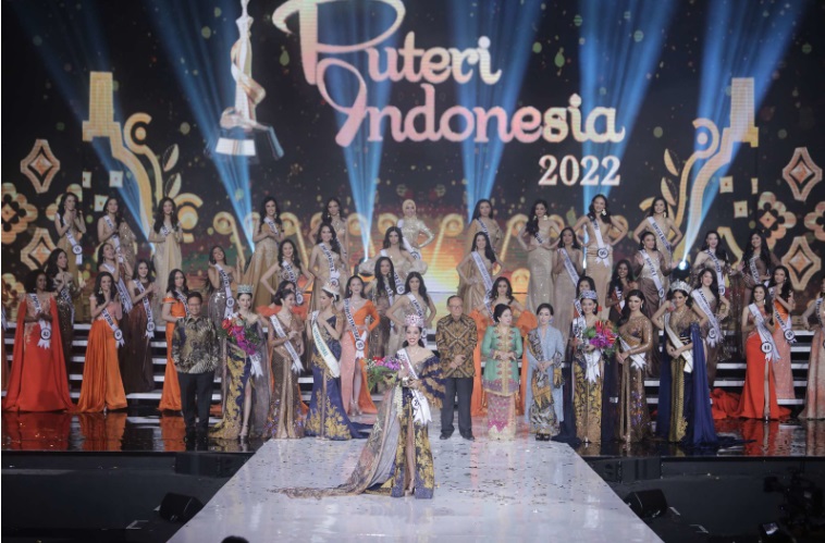 Farhana Nariswari Wisandana menjadi pemenang Puteri Indonesia 2023. (Foto: Puteriindonesia.com)