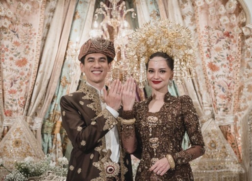 Selamat! Enzy Storia dan Maulana Kasetra Resmi Menikah