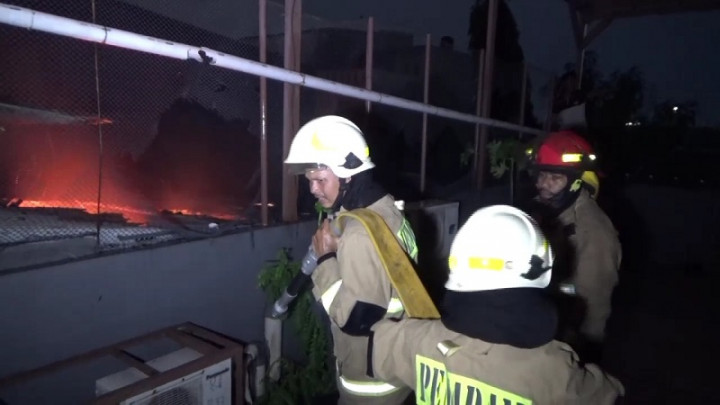 Gudang Pengemasan Onderdil di Pademangan Kebakaran