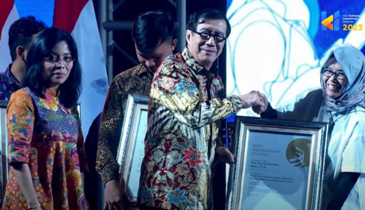 Guru Besar FKG UGM Ika Dewi Ana Terima WIPO National Award Inventors