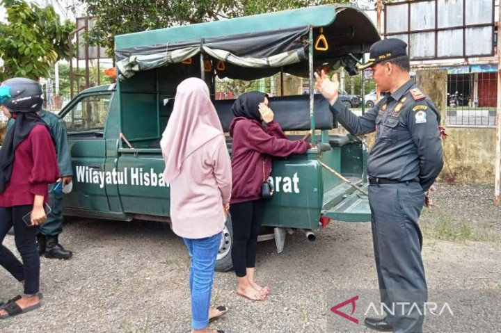 Puluhan Perempuan Berbusana Ketat di Aceh Barat Terjaring Polisi WH