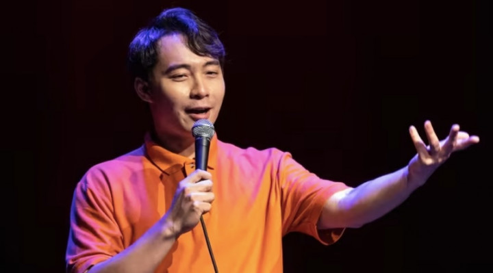 Olok-olok Pemerintah Tiongkok, Komika Malaysia ‘Uncle Roger’ Dilarang di Weibo